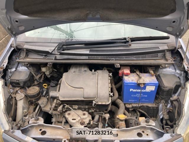 Toyota VITZ 2011-10 8884558-10