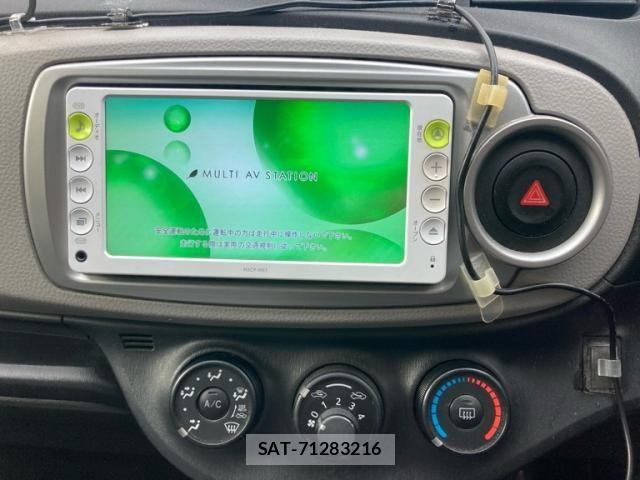 Toyota VITZ 2011-10 8884558-21