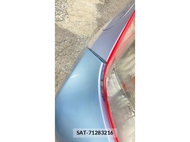 Toyota VITZ 2011-10 8884558-25