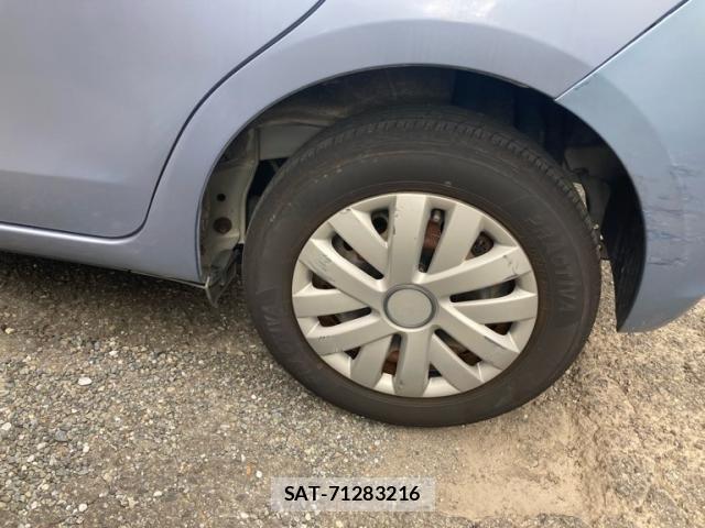 Toyota VITZ 2011-10 8884558-5