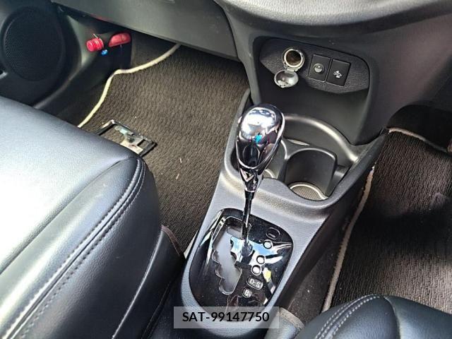 Toyota VITZ 2019-05 8884555-16