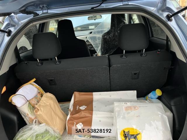 Toyota VITZ 2012-02 8884556-18