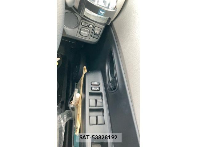 Toyota VITZ 2012-02 8884556-19