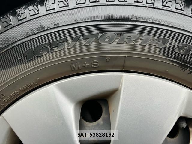 Toyota VITZ 2012-02 8884556-5