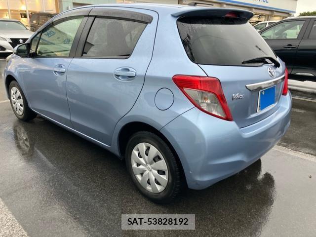 Toyota VITZ 2012-02 8884556-7