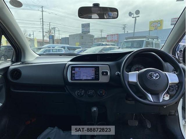 Toyota VITZ 2014-11 4141140-21