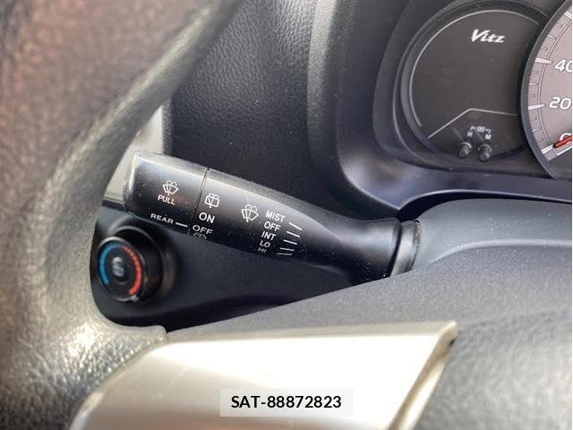 Toyota VITZ 2014-11 4141140-25