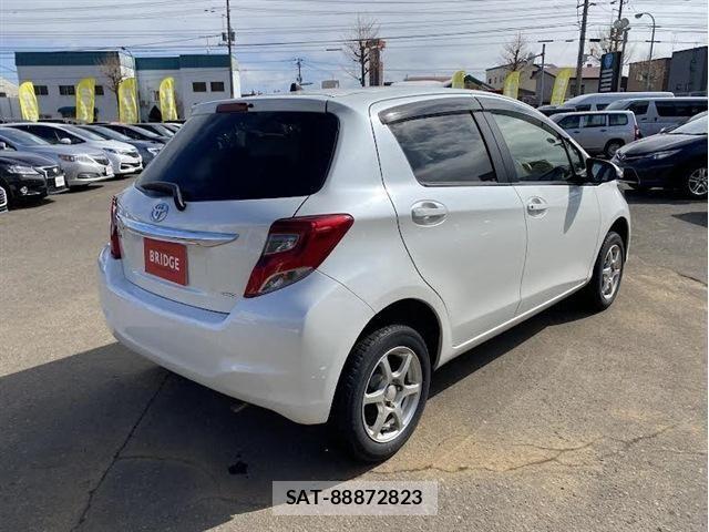 Toyota VITZ 2014-11 4141140-7