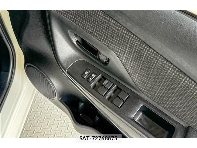 Toyota VITZ 2019-01 5882142-21