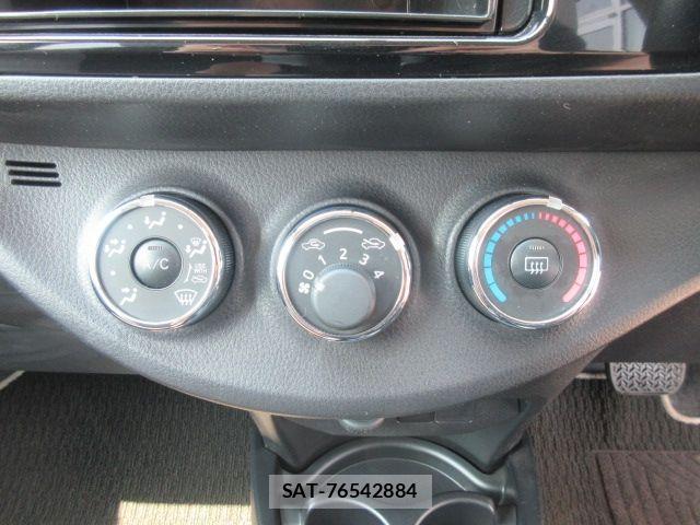 Toyota VITZ 2015-07 6753789-13