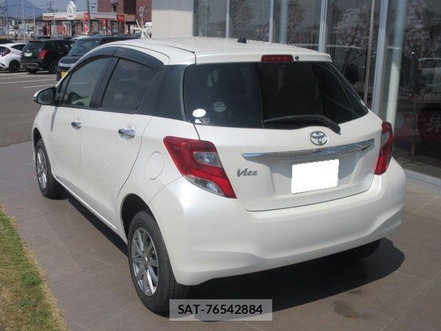 Toyota VITZ 2015-07 6753789-2
