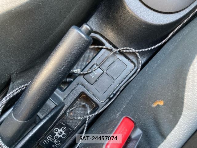 Toyota VITZ 2013-11 7218371-20