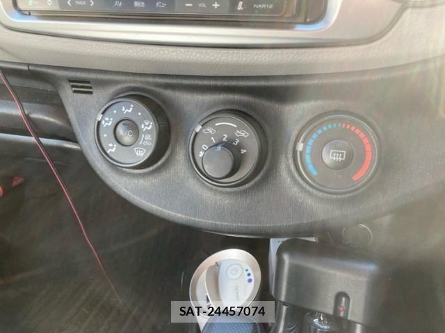 Toyota VITZ 2013-11 7218371-21