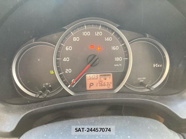 Toyota VITZ 2013-11 7218371-23