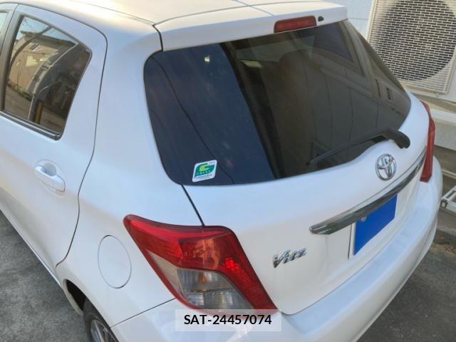 Toyota VITZ 2013-11 7218371-6