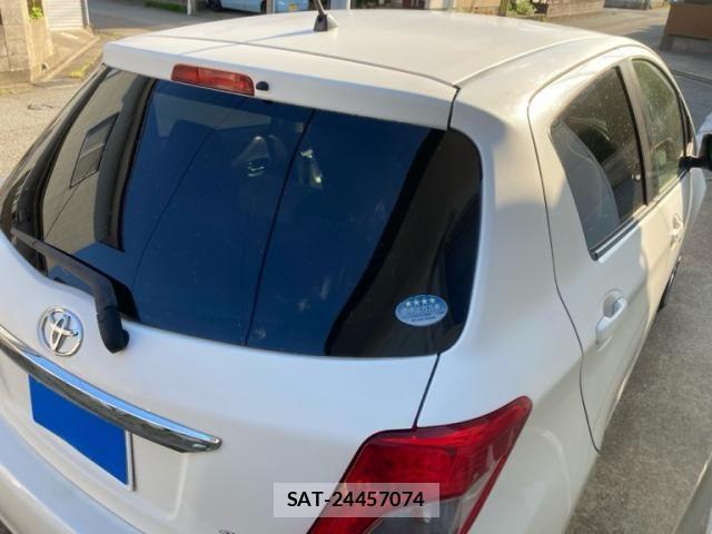 Toyota VITZ 2013-11 7218371-7