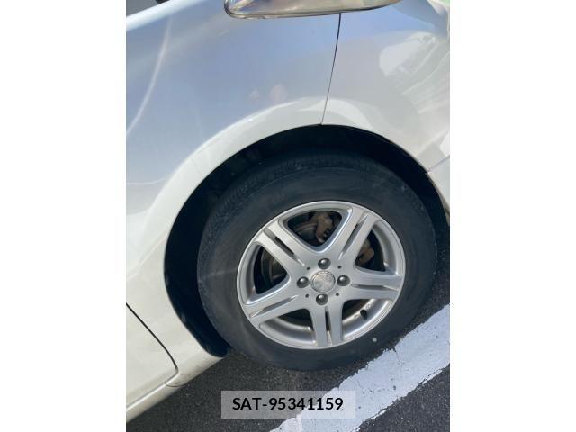 Toyota VITZ 2011-12 7226729-18