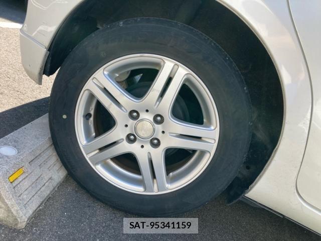 Toyota VITZ 2011-12 7226729-19