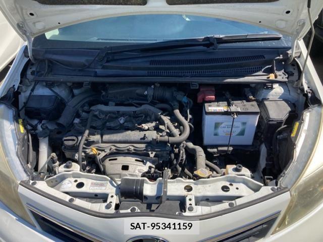 Toyota VITZ 2011-12 7226729-21