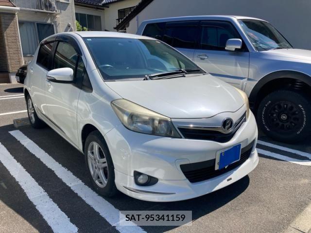 Toyota VITZ 2011-12 7226729-2