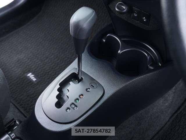 Toyota VITZ 2018-03 7226730-15