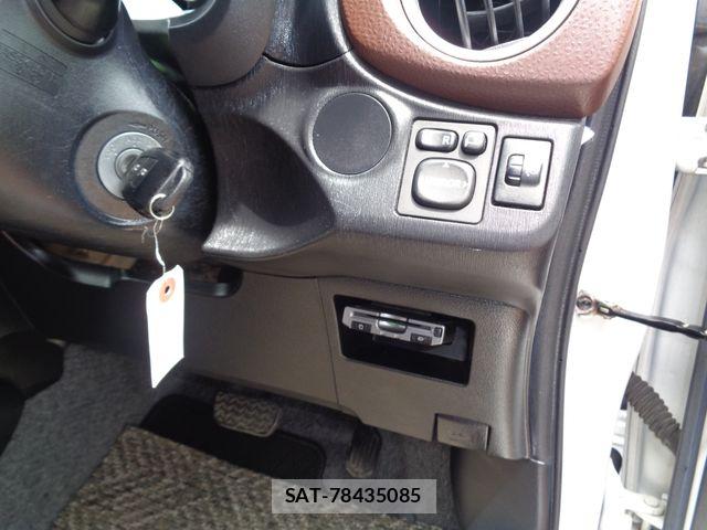 Toyota VITZ 2011-09 7252741-14