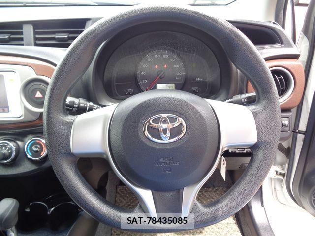 Toyota VITZ 2011-09 7252741-15