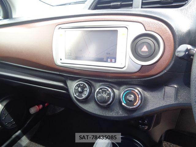 Toyota VITZ 2011-09 7252741-16