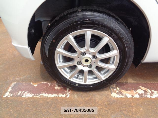 Toyota VITZ 2011-09 7252741-18