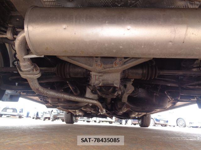 Toyota VITZ 2011-09 7252741-22