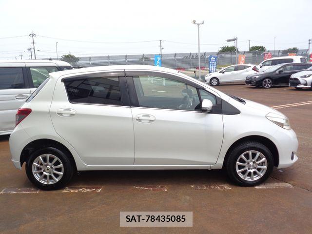 Toyota VITZ 2011-09 7252741-4