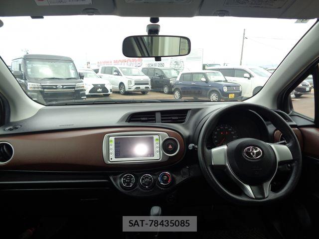 Toyota VITZ 2011-09 7252741-7