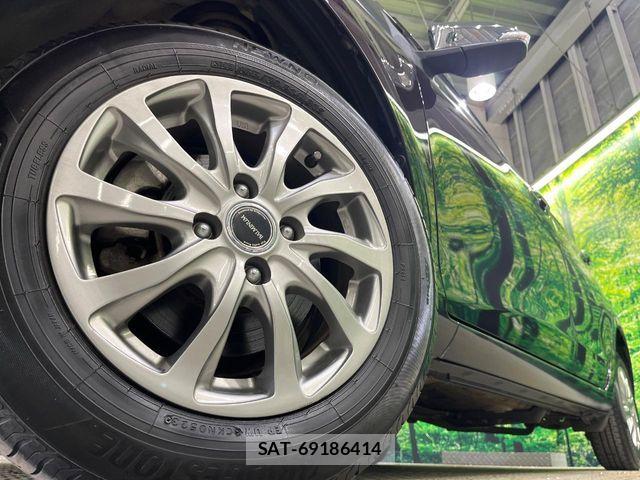Toyota VITZ 2015-11 7394704-13