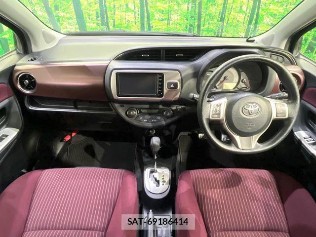 Toyota VITZ 2015-11 7394704-1