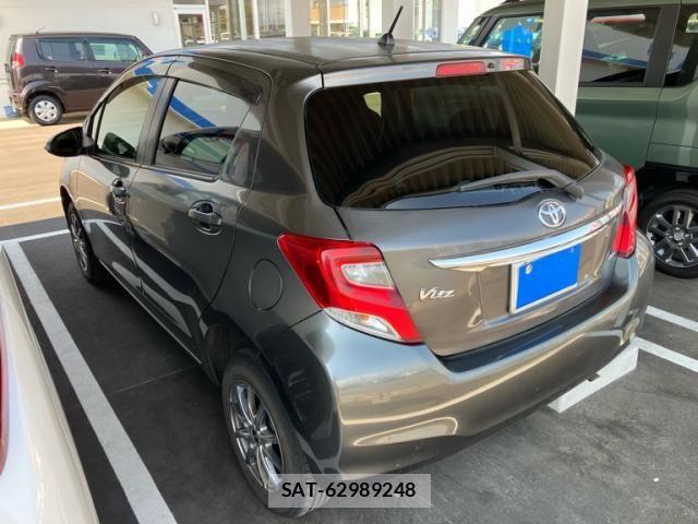 Toyota VITZ 2014-08 7503512-1