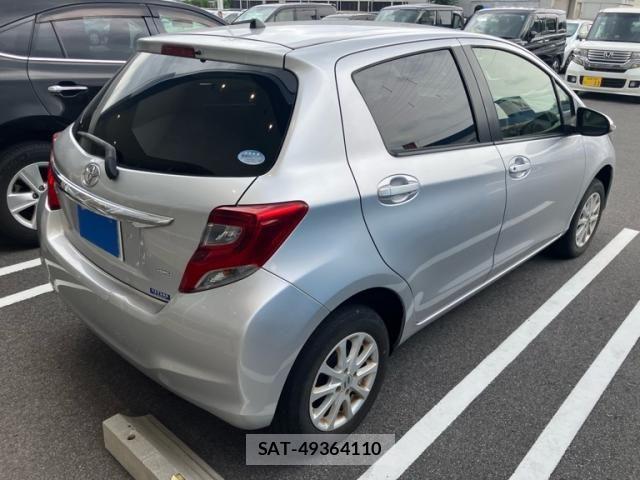 Toyota VITZ 2015-03 7563040-2
