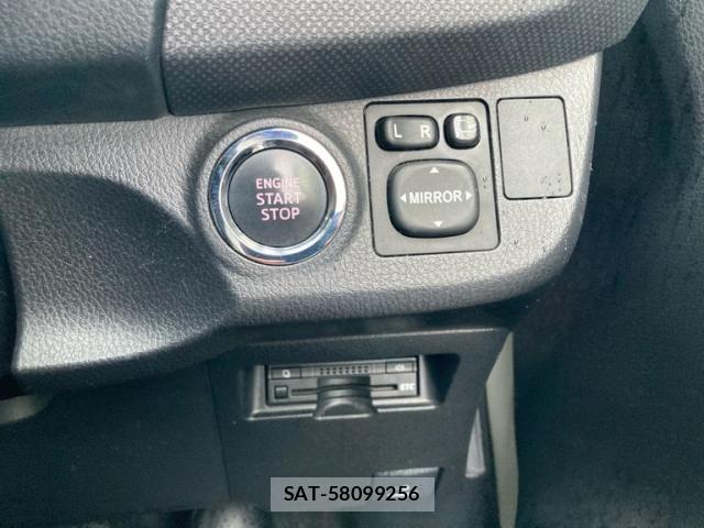 Toyota VITZ 2016-03 7621121-17