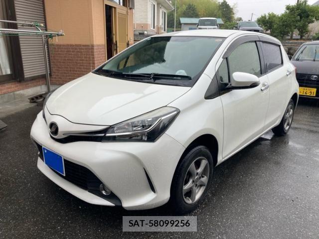 Toyota VITZ 2016-03 7621121-3
