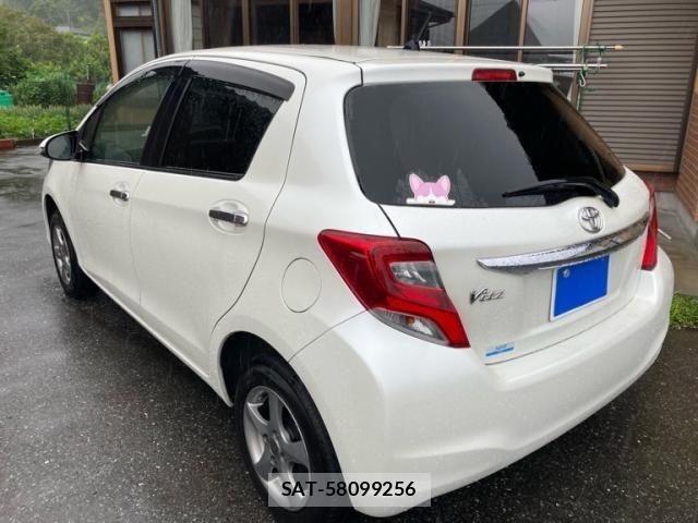 Toyota VITZ 2016-03 7621121-7