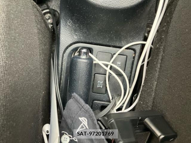 Toyota VITZ 2014-05 7621120-18