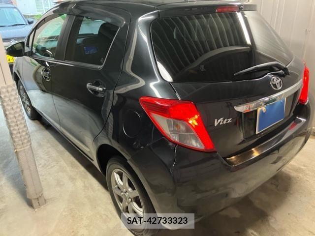 Toyota VITZ 2013-11 7621122-2