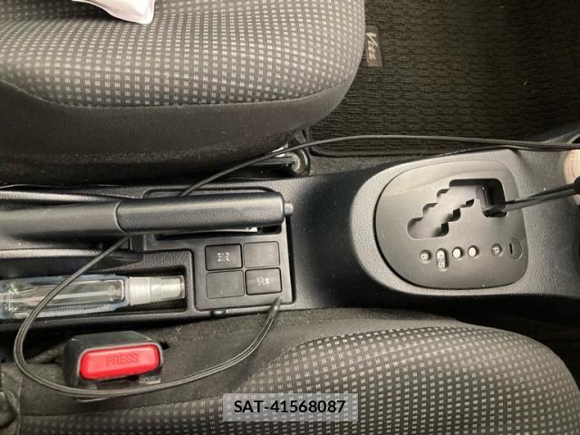 Toyota VITZ 2015-09 7730392-18