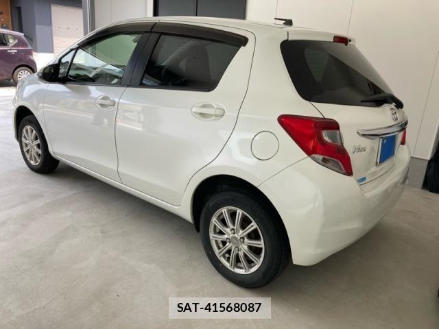Toyota VITZ 2015-09 7730392-3
