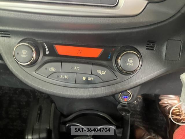 Toyota VITZ 2013-11 7880311-16