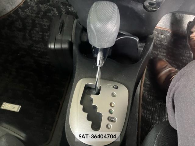 Toyota VITZ 2013-11 7880311-17