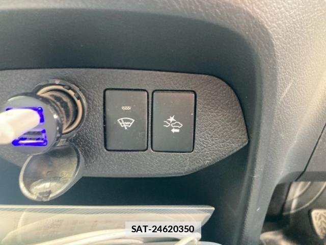 Toyota VITZ 2019-09 7981463-24