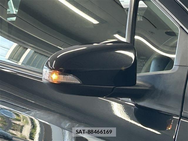 Toyota VITZ 2018-08 8039030-12