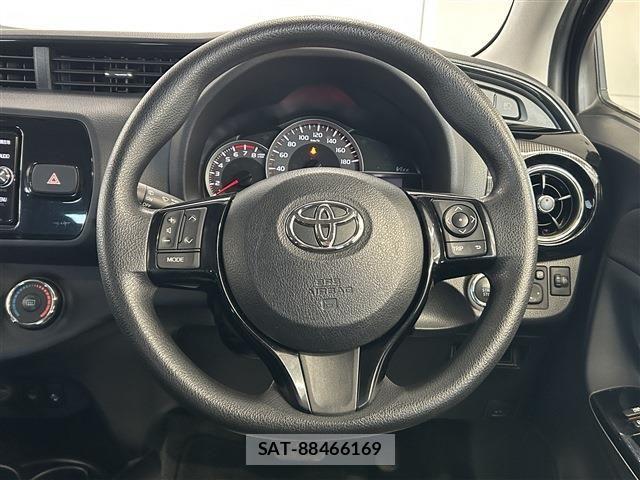 Toyota VITZ 2018-08 8039030-15