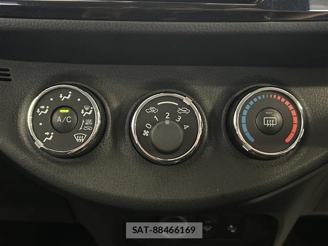 Toyota VITZ 2018-08 8039030-19