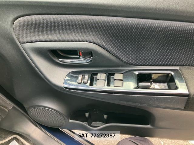 Toyota VITZ 2018-09 8076055-15